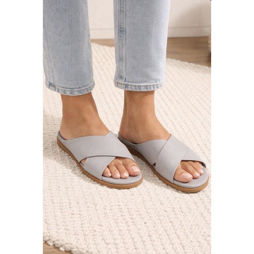 Martha Stewart Easy~Spirit Seolive light Grey Leather Sandals Women's Size 7M